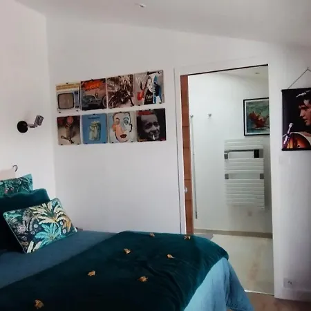 Claire & Co D'hotes 3*