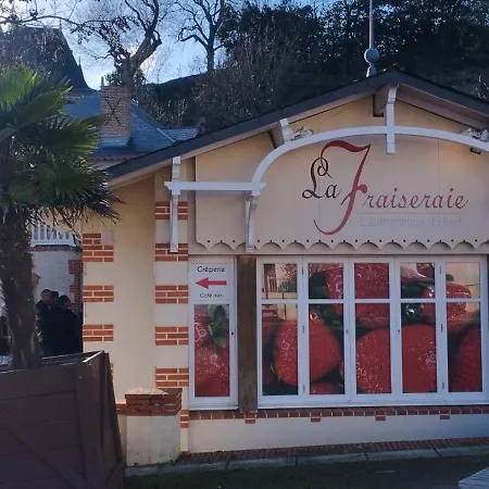 Konukevi Claire & Co D'hotes Pornic