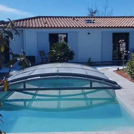 Konukevi Claire & Co D'hotes Pornic