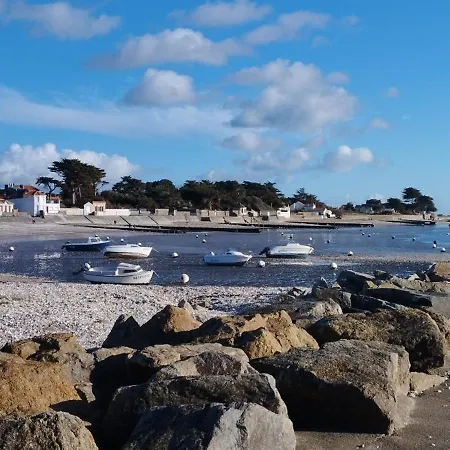 Claire & Co D'hotes بورنيك