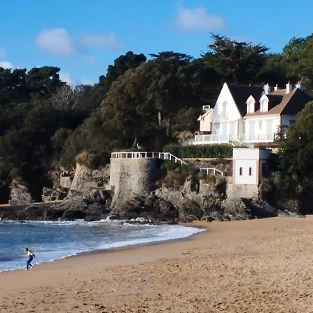 Pensionat Claire & Co D'hotes 3*